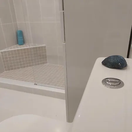 Sea View 3 Apartamento *