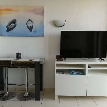 Sea View 3 アパート *